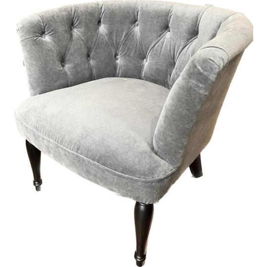 klasicky tapicerovany vtahovany klubfotel country seda fotel provensalsky jedinecny tapicerova vyroba obyvacka sedacia suprava sedacka chesterfield interierovy obchod vyroba nabytku budapest.jpg